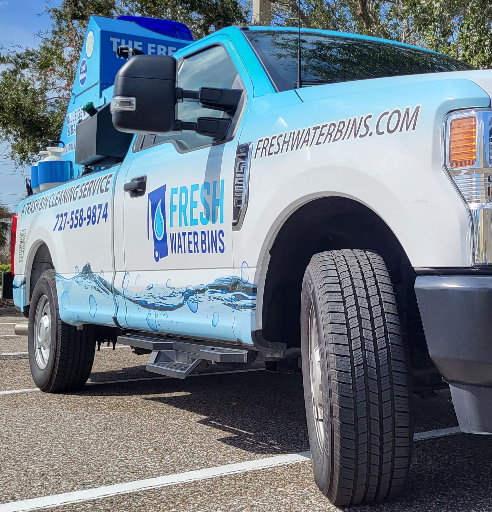 Specialized Truck-Fresh Water Bins A Trash Bin Cleaning Service