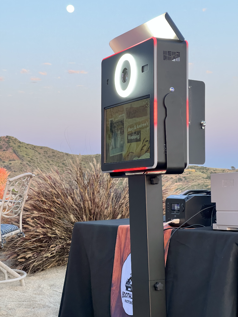 A photo booth with the number 0 on it