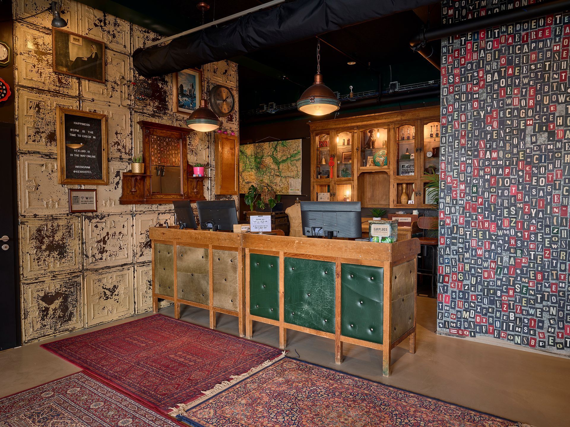 24/7 front desk Reception