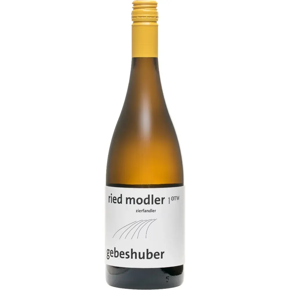 Freigestelltes Produktfoto einer Weißweinflasche Gebeshuber Ried Modler Zierfandler 1ÖTW mit gelbem Drehverschluss und schlichtem weißem Etikett.