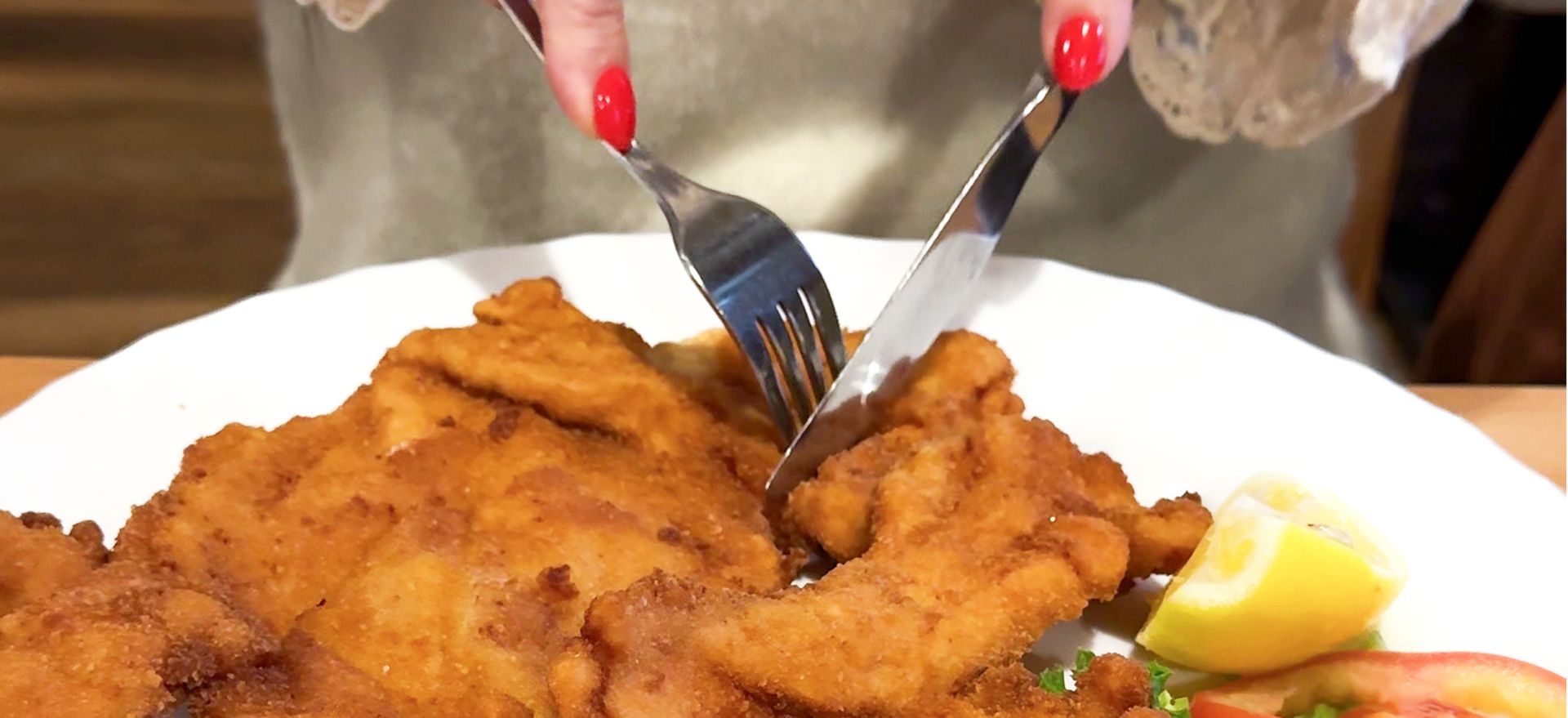 Piatti tipici e dolci tradizionali di Vienna : Schnitzel, Sachertorte e Street Food