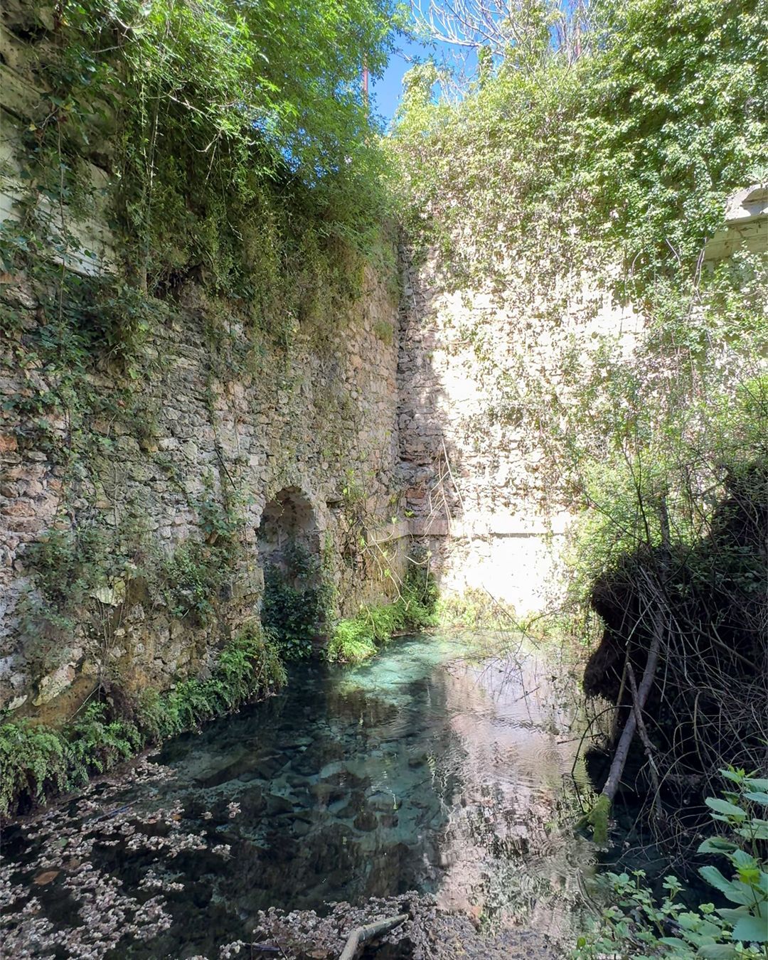 Perchè la chiesa di San Vittorino sprofonda