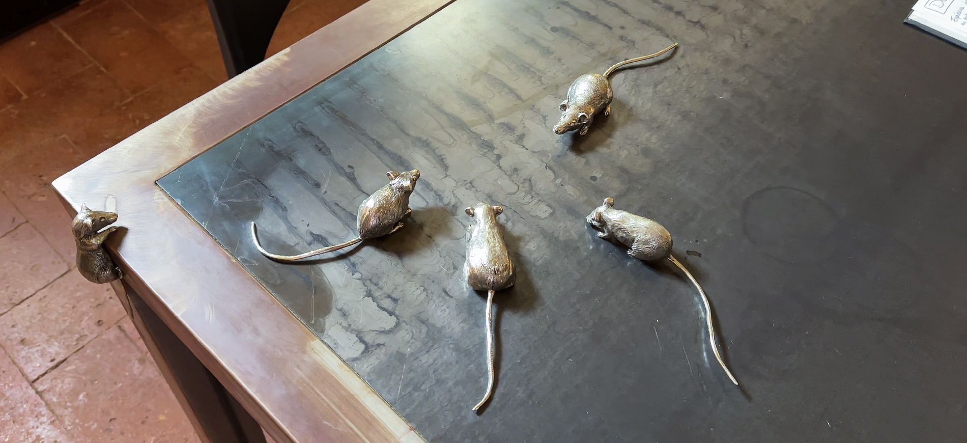 Luogo misterioso in Toscana: il Palazzo dei Topi d'Argento, lo spazio creativo di Giovanni Raspini