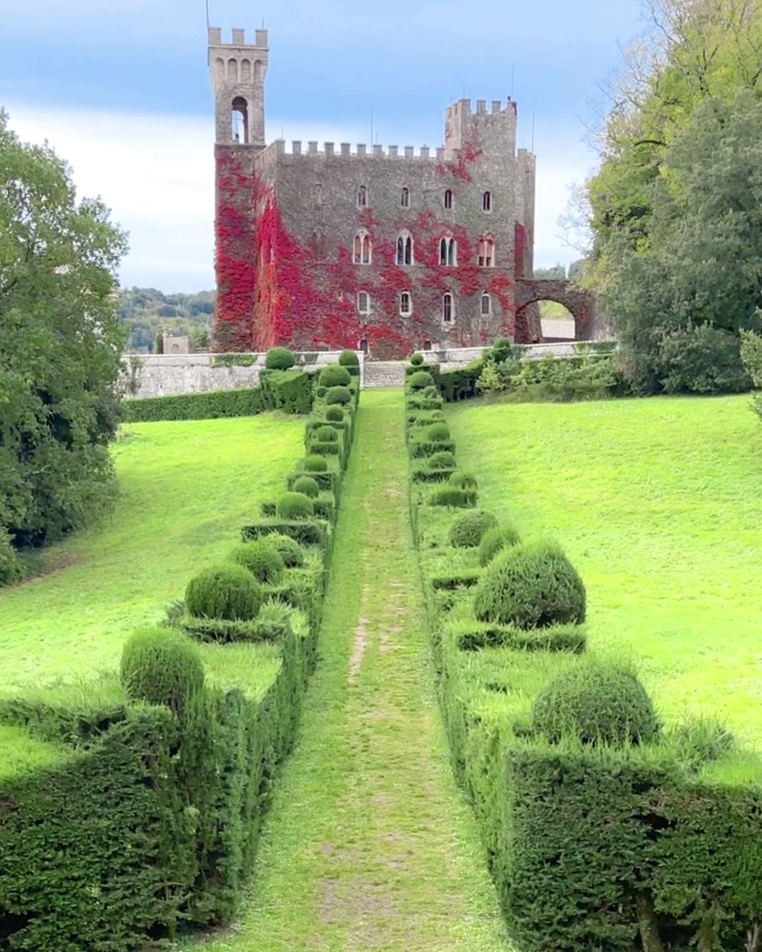 Visitare il castello di Celsa