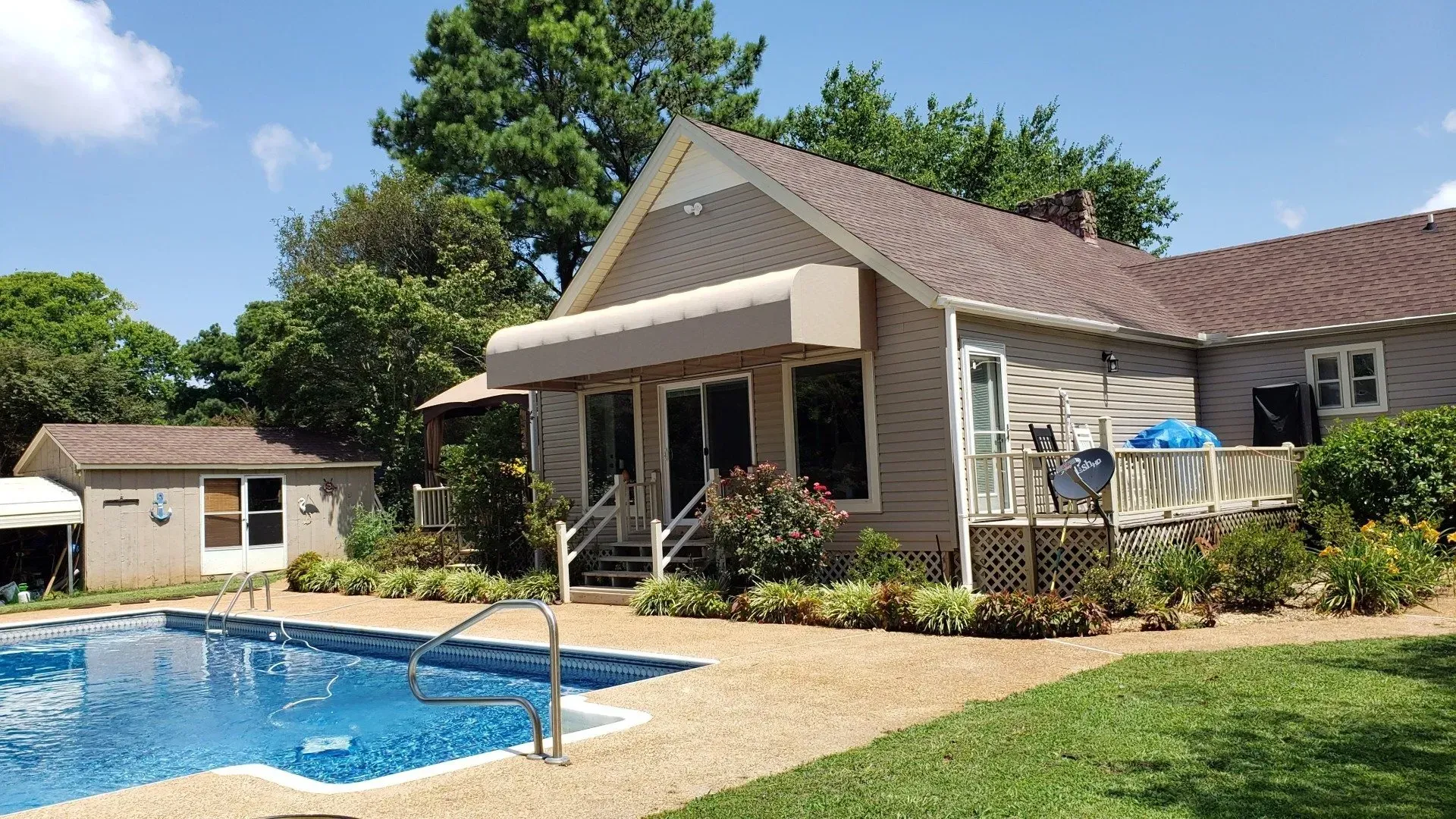 House with Swimming Pool — Decatur, AL — Evans Awnings
