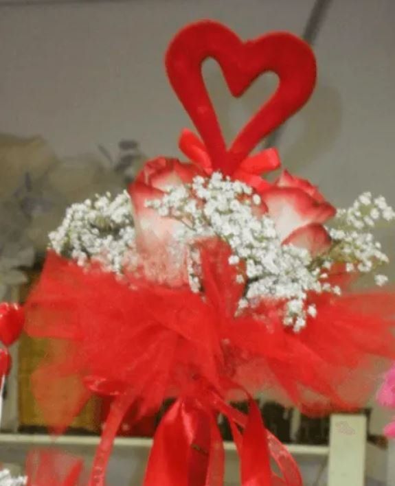 Mazzo di rose rosse