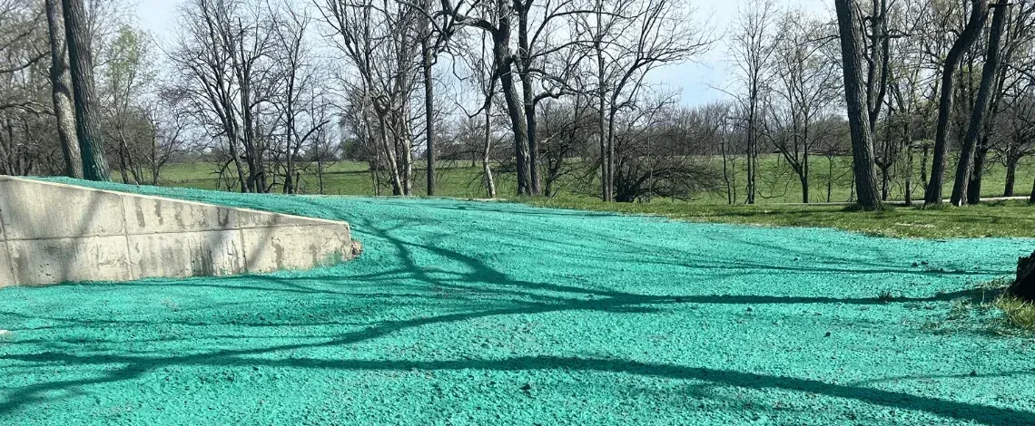 Hydroseeding vs. Sod: Which Is Better for Missouri Lawns?
