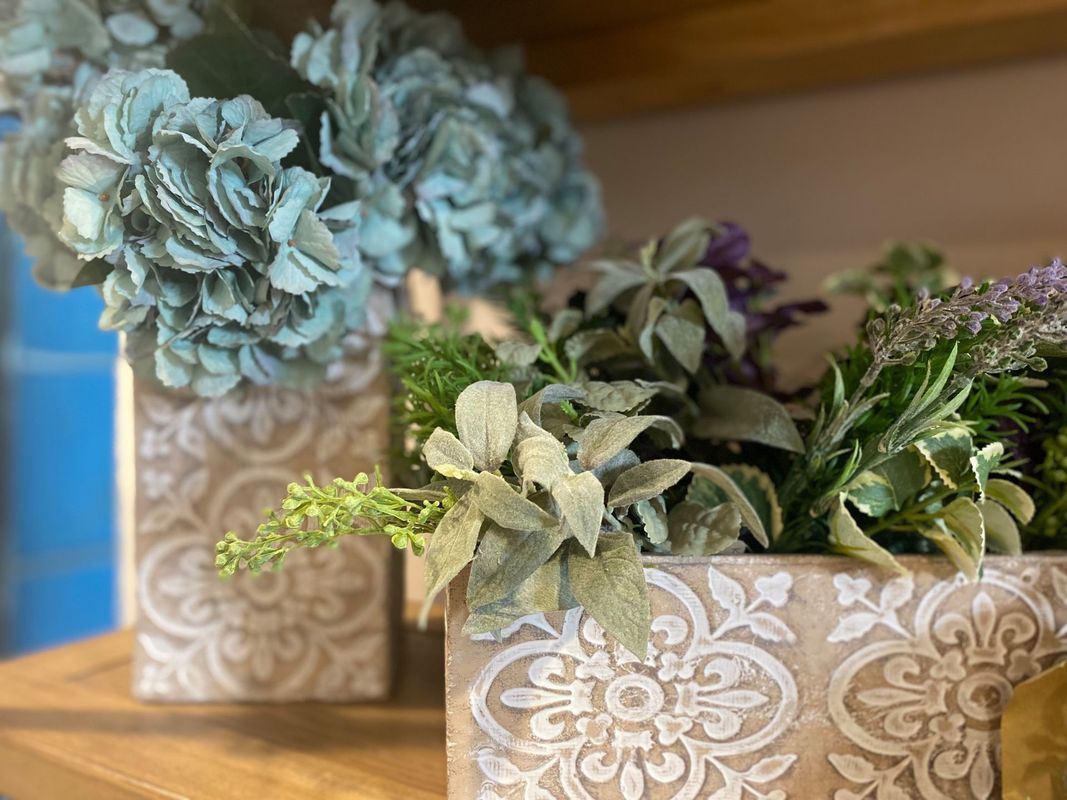 Fauxnomenal Designs Boutique Showroom Decorations