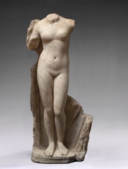 ROMAN
Aphrodite (Cyrene type)