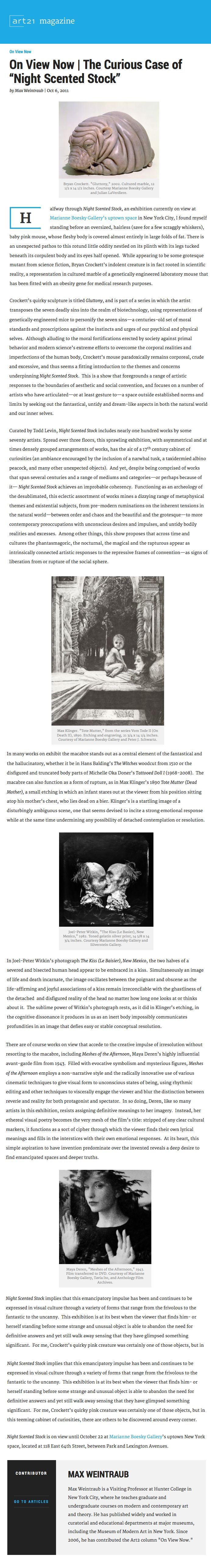 A blurry picture of a page of a website with a blue border.