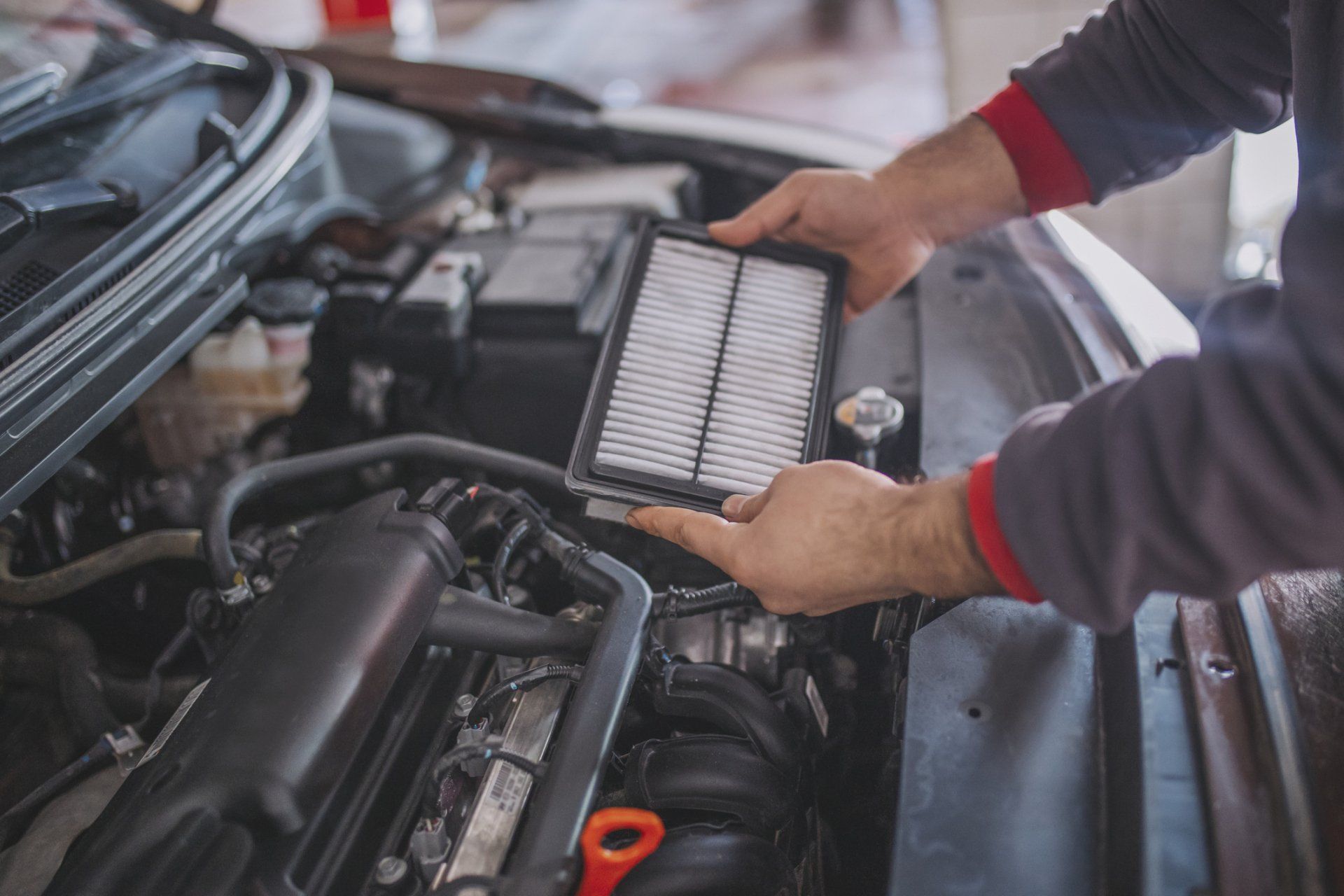 Replacing An Air Filter - Flint, MI - Mike’s Auto Parts of Flint
