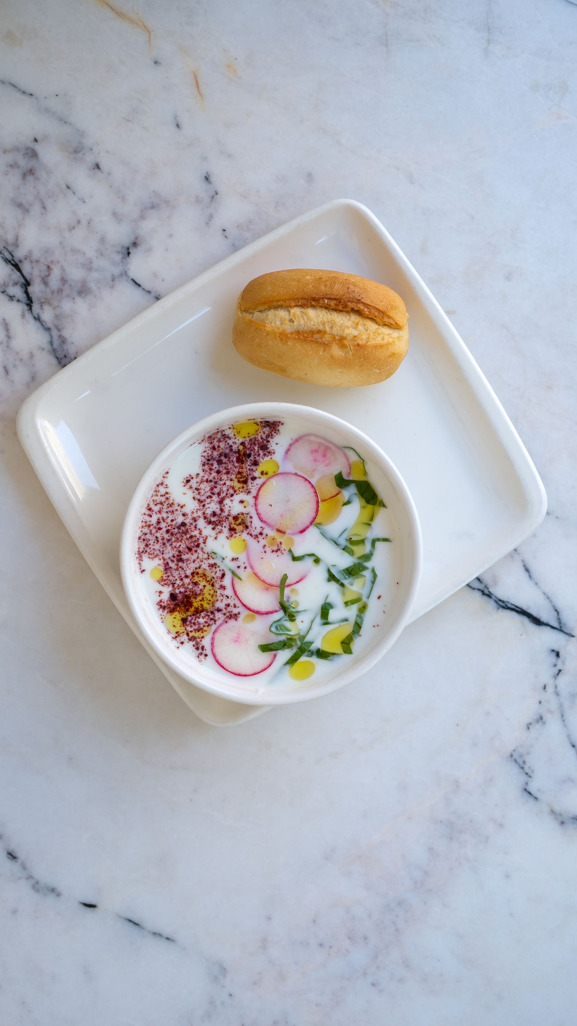 <b>cold wheat soup</b><br>290 kcal