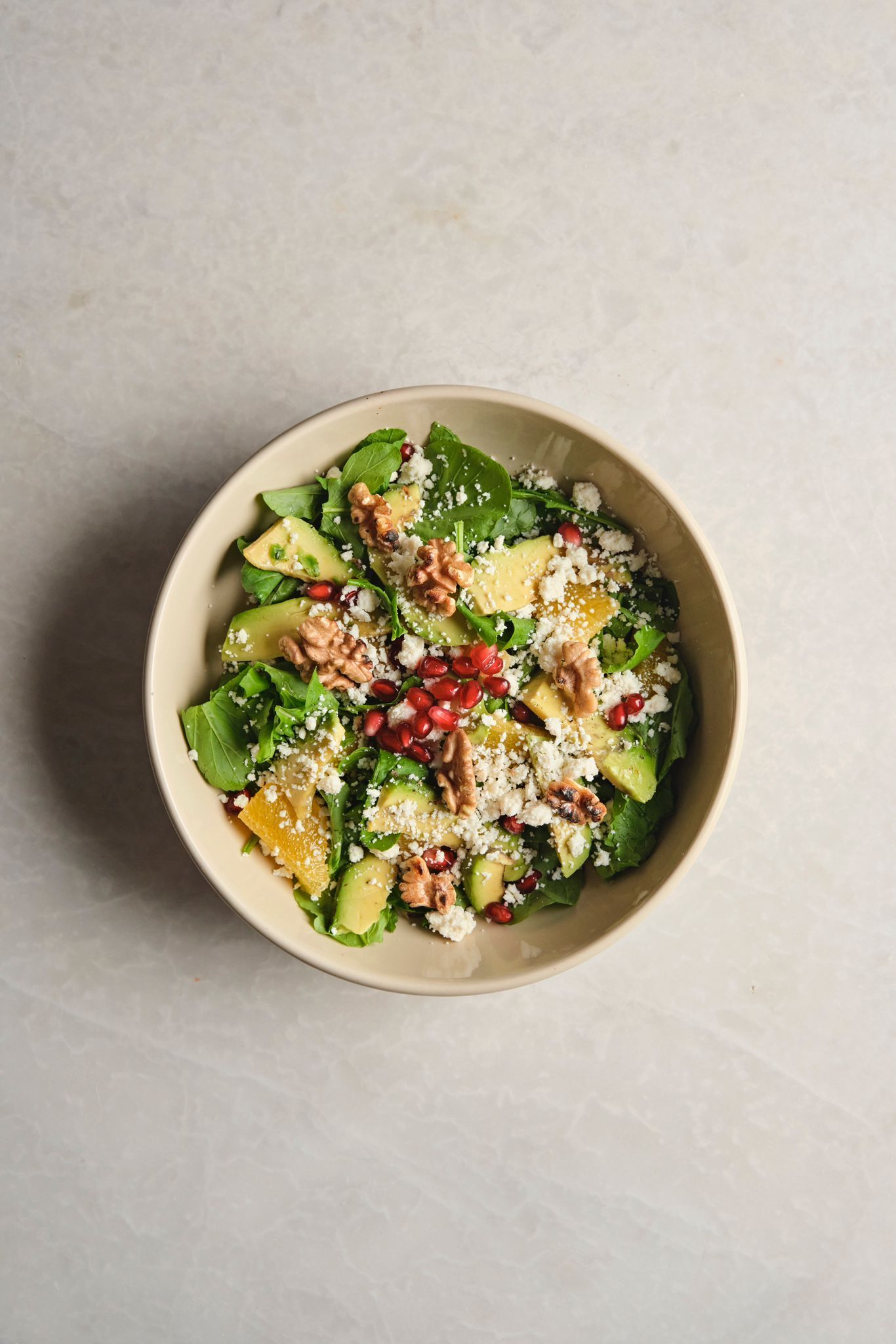 <b>arugula salad w/ avocado</b><br>orange, strawberry, walnut, cottage cheese (430 gr.)<br>610 kcal