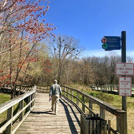 Great Riverside Location Windsor NC