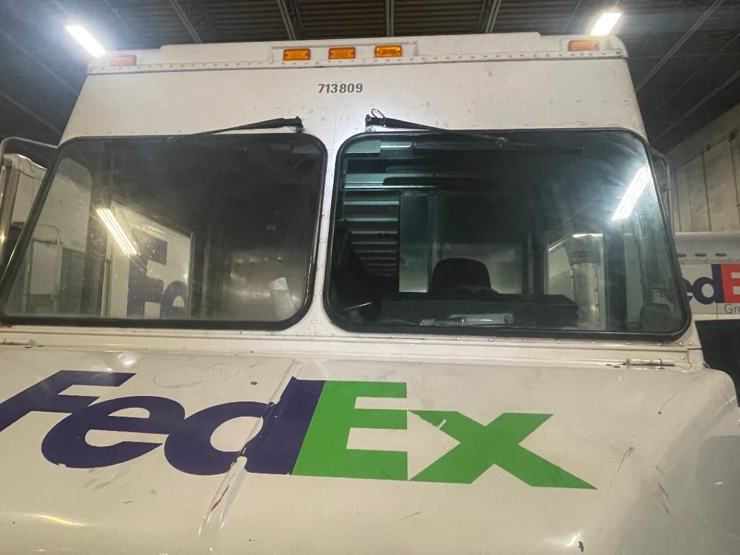 Fleet Vehicle Auto Glass Repair in Bradley, IL