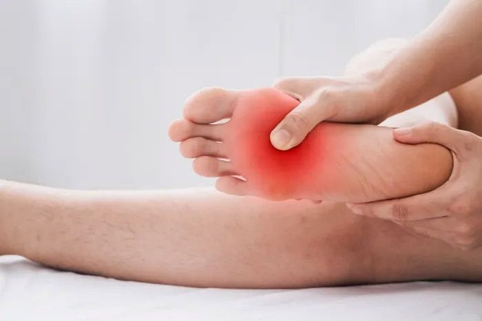 Metatarsalgia forefoot pain treated with physiotherapy and foot care