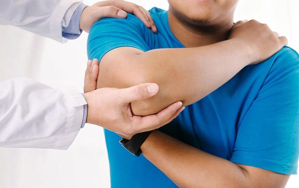 Shoulder pain and rotator cuff injury treated with physiotherapy at Dynamic Physiotherapy Mississauga