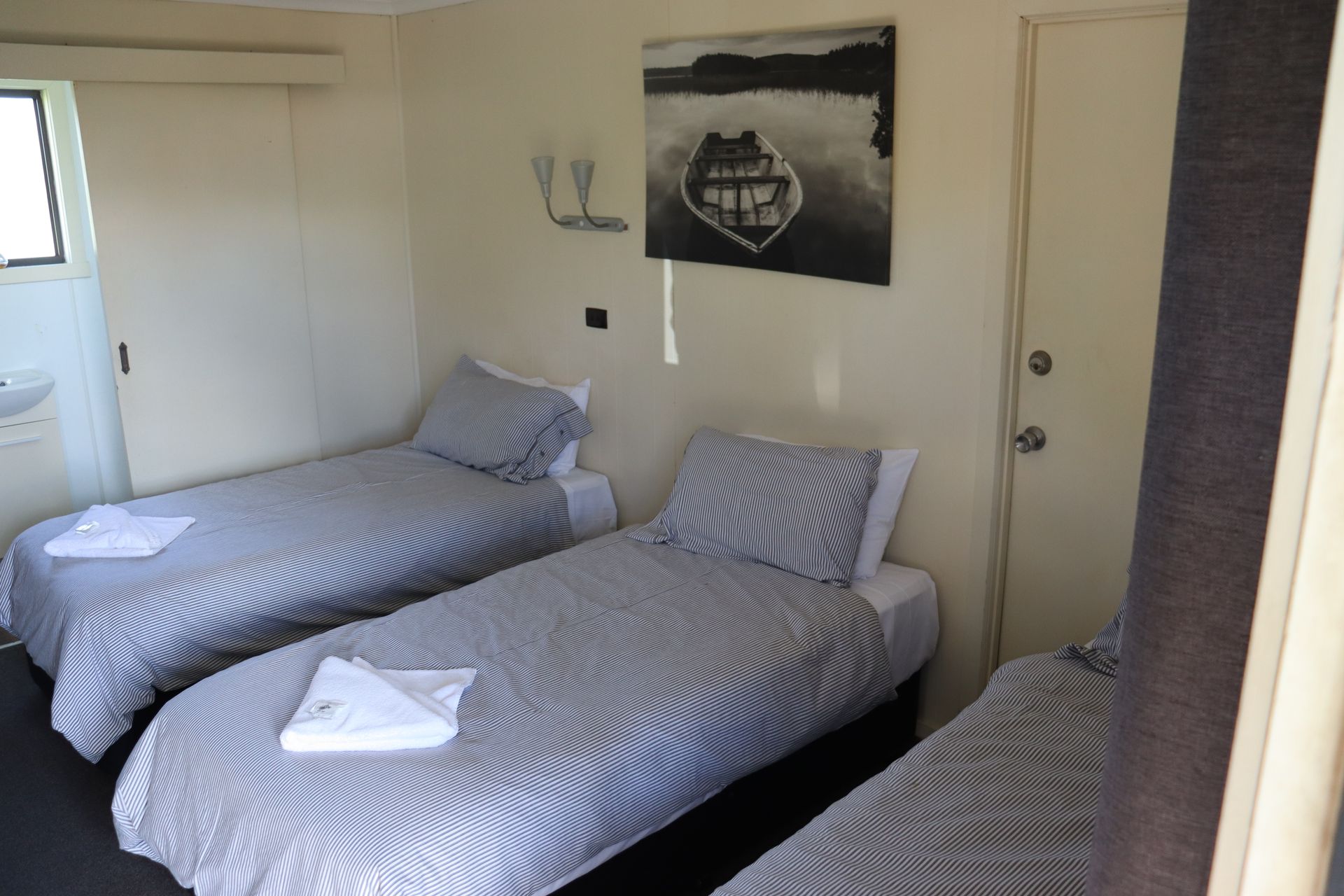 hotel bedroom 