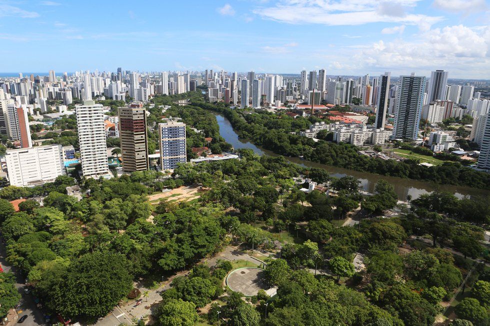 Une vue panoramique d'une ville moderne