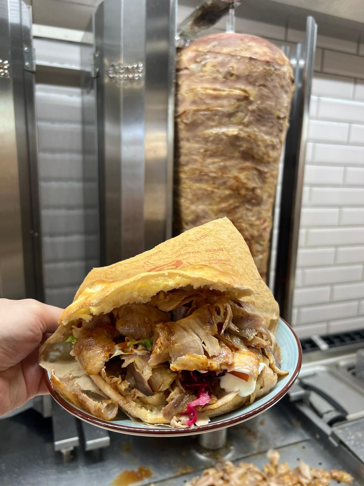 K2 Since 1983 KEBAB e PIZZA TACOS CHICKEN