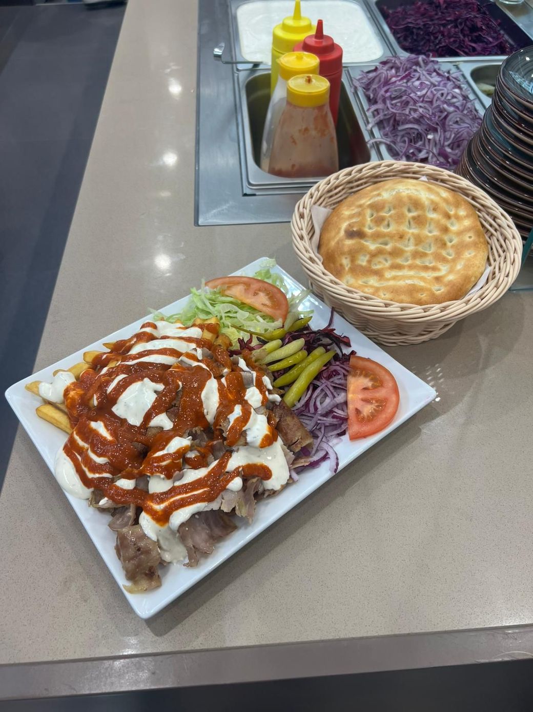 K2 Since 1983 KEBAB e PIZZA TACOS CHICKEN