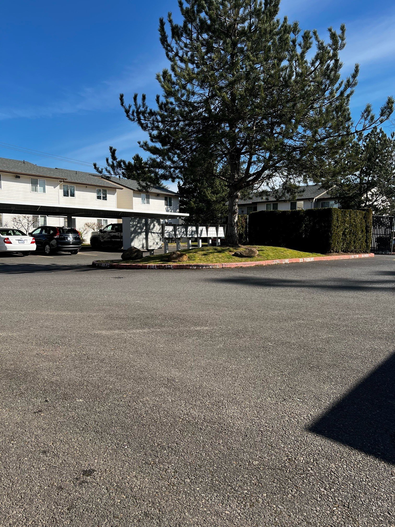 Falcon View Apartments Salem, OR SMI Property Management