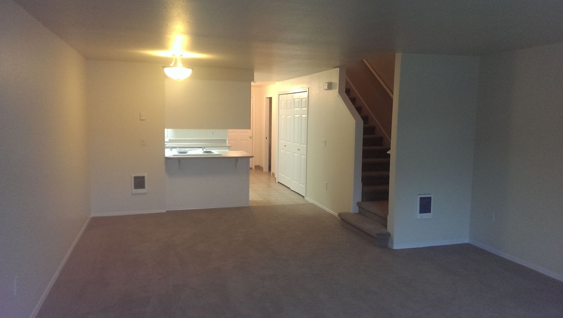 Triple Crown Apartments & Townhomes Salem SMI Property Management