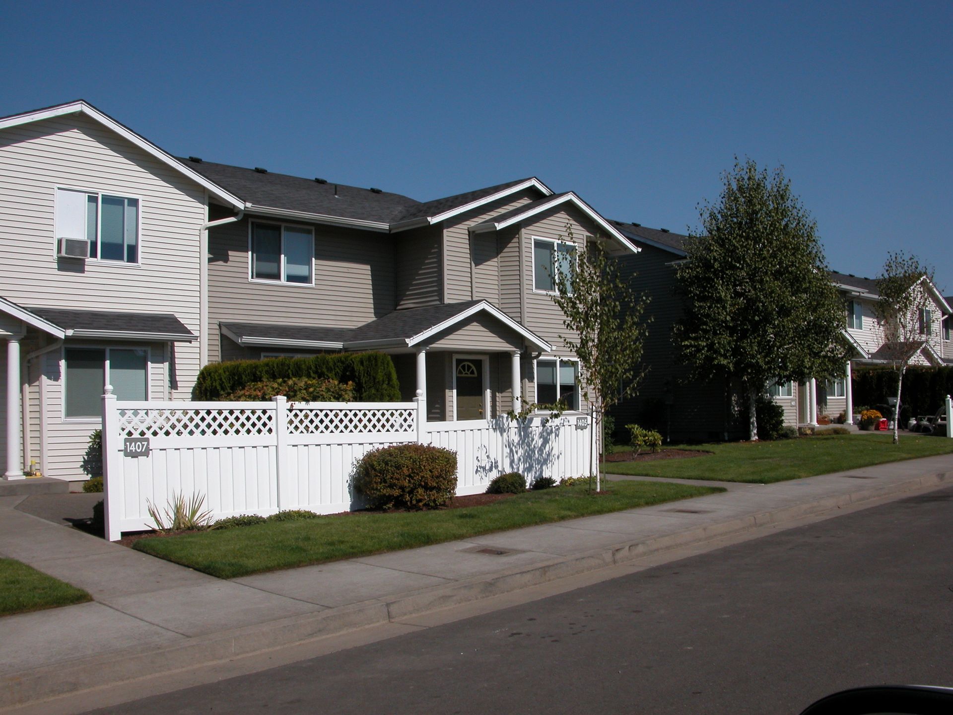 Triple Crown Apartments & Townhomes Salem SMI Property Management