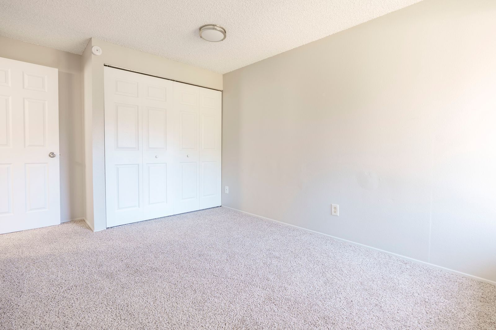 Elmwood Village indoor bedroom photograph