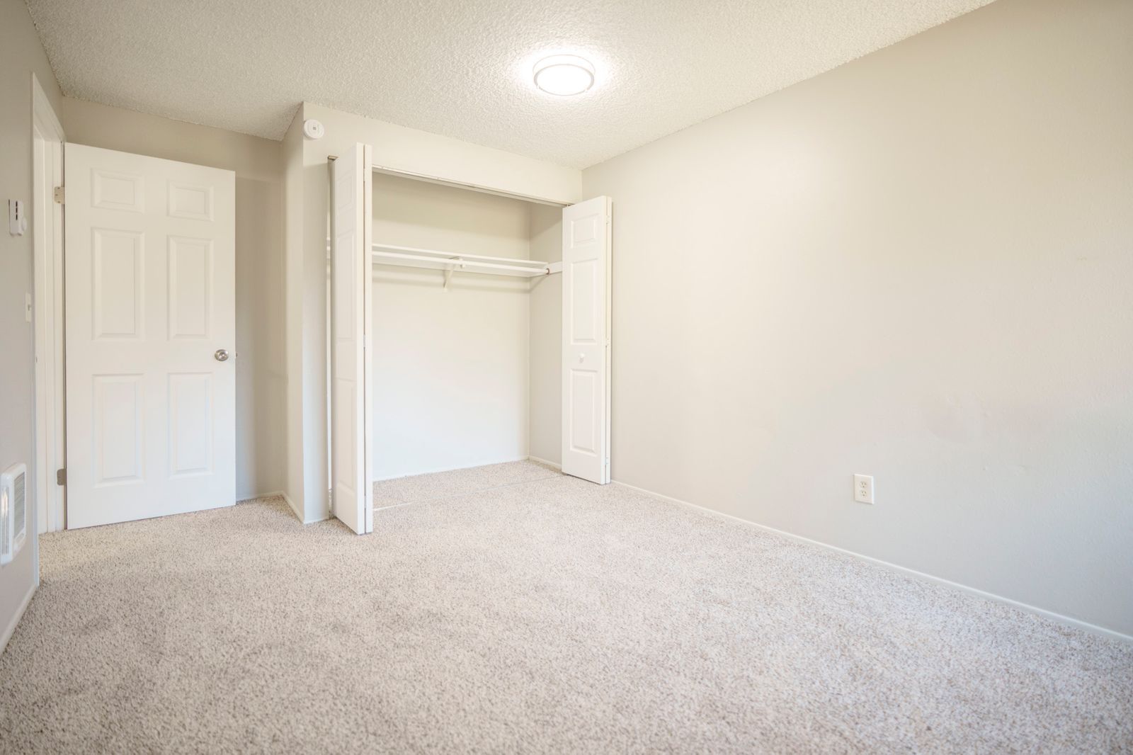 Elmwood Village indoor bedroom photograph