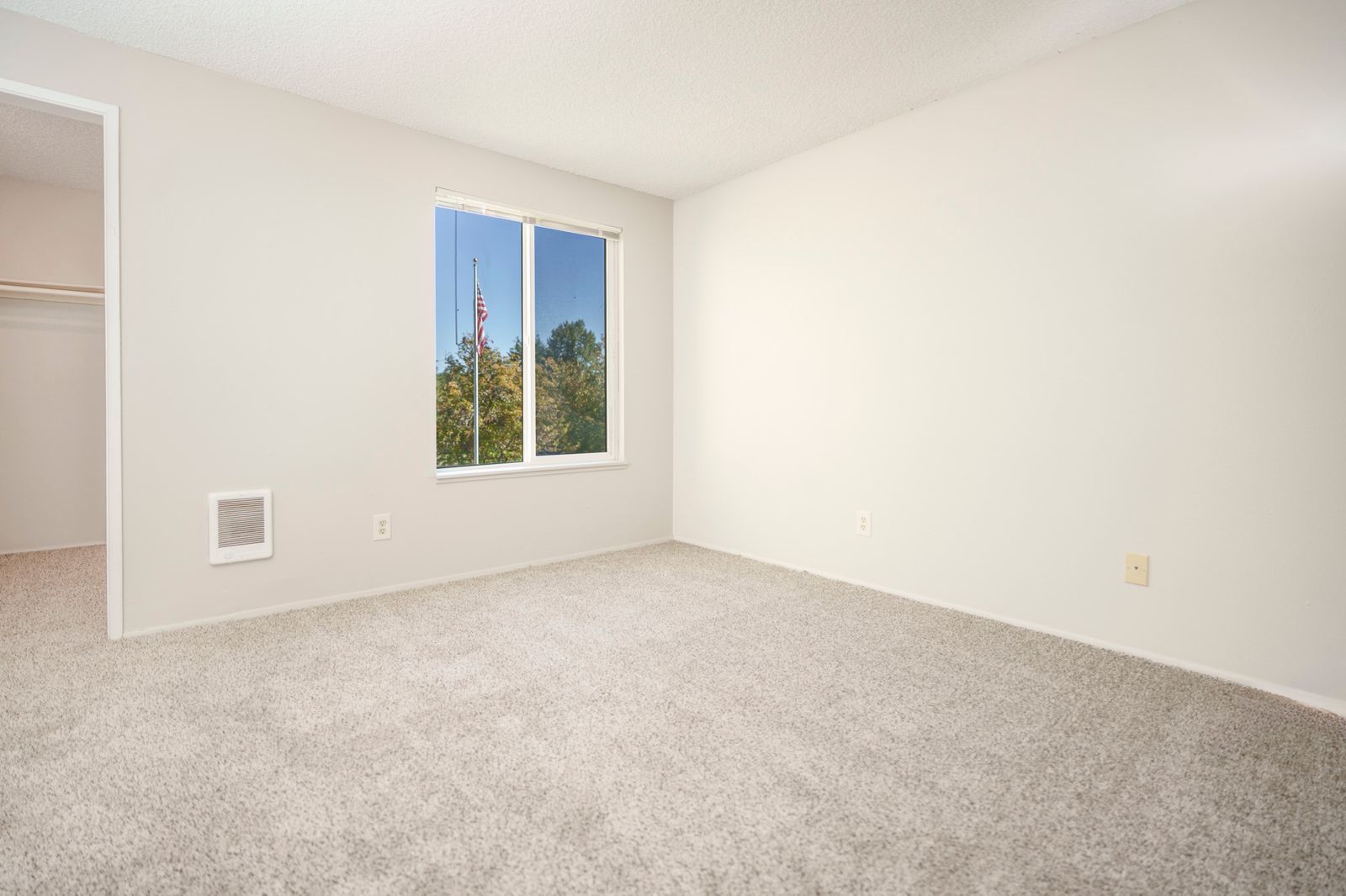 Elmwood Village indoor bedroom photograph
