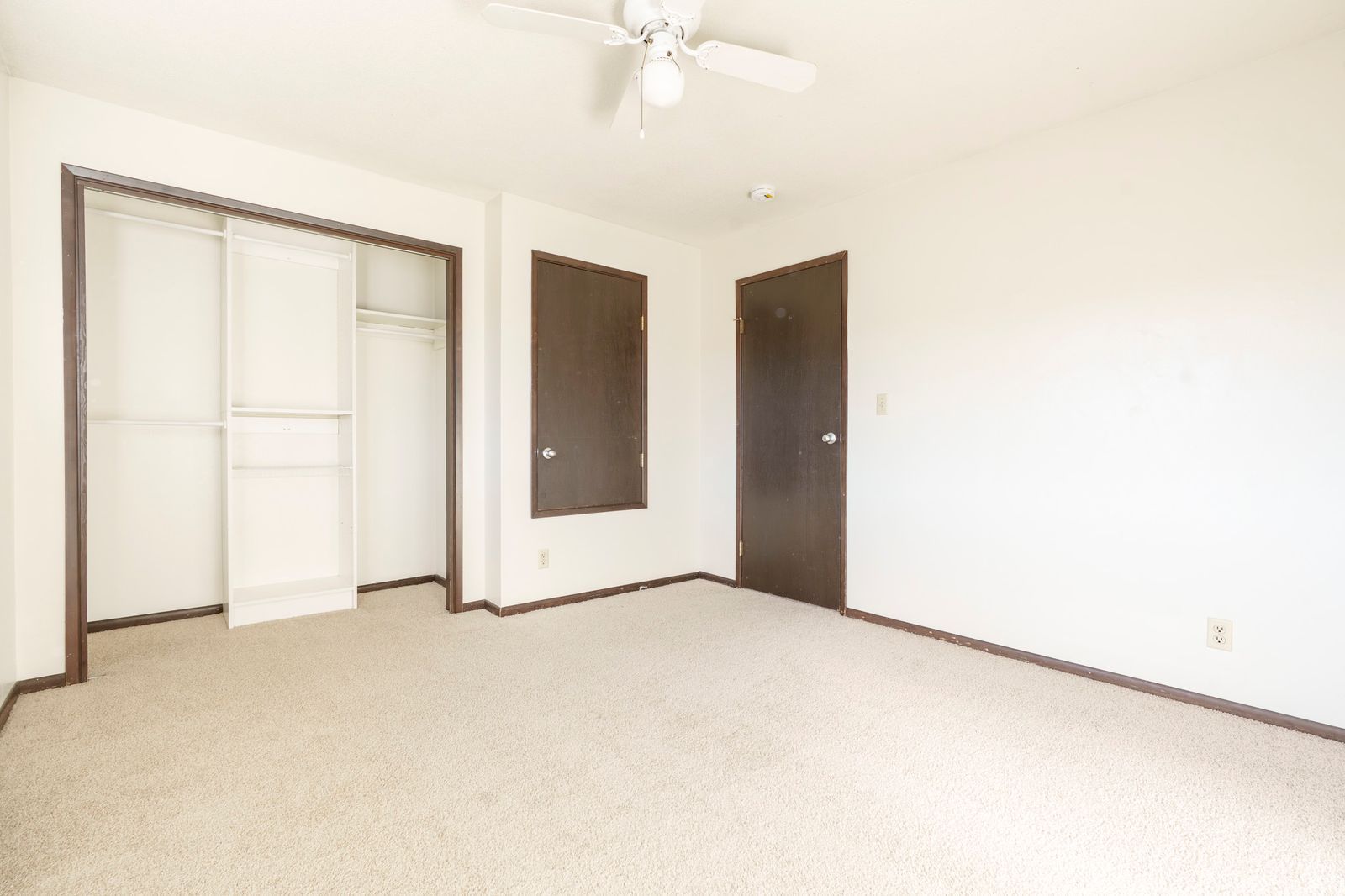 Monmouth Villas 2x1 bedroom
