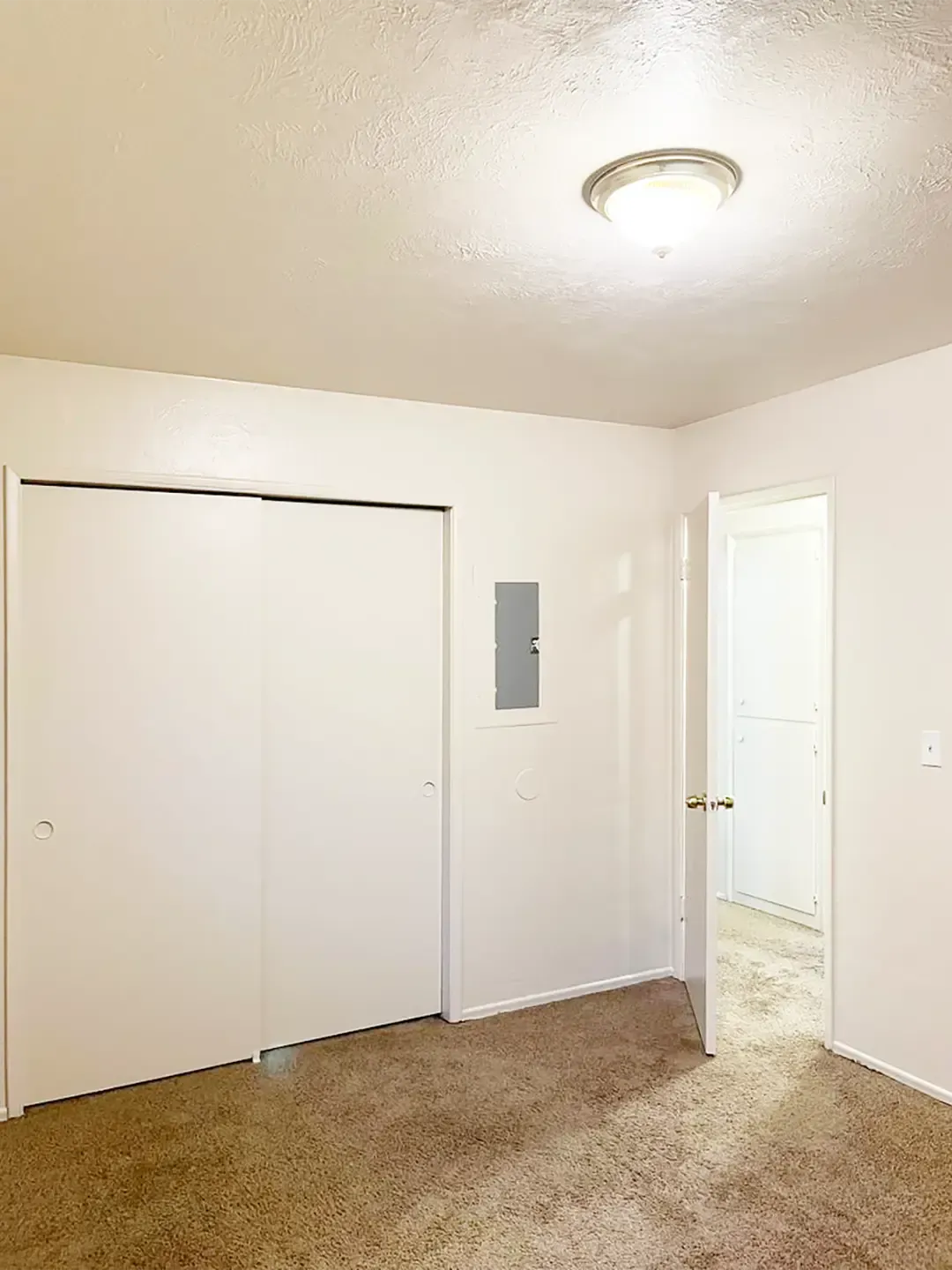Summerwood Apartments - 4235 Fir Rest Way NE, Salem, OR 97301 - SMI Property Management