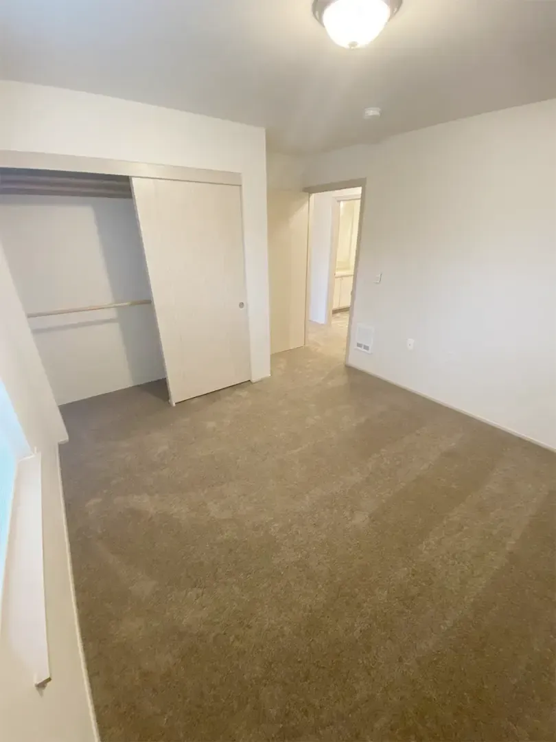 SMI Property Management - Sunrise Pointe - 3320 Jackson Street SE, Albany, OR 97322