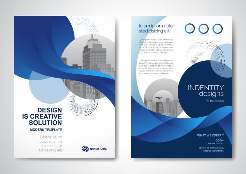 Una brochure blu e bianca con una città sullo sfondo.