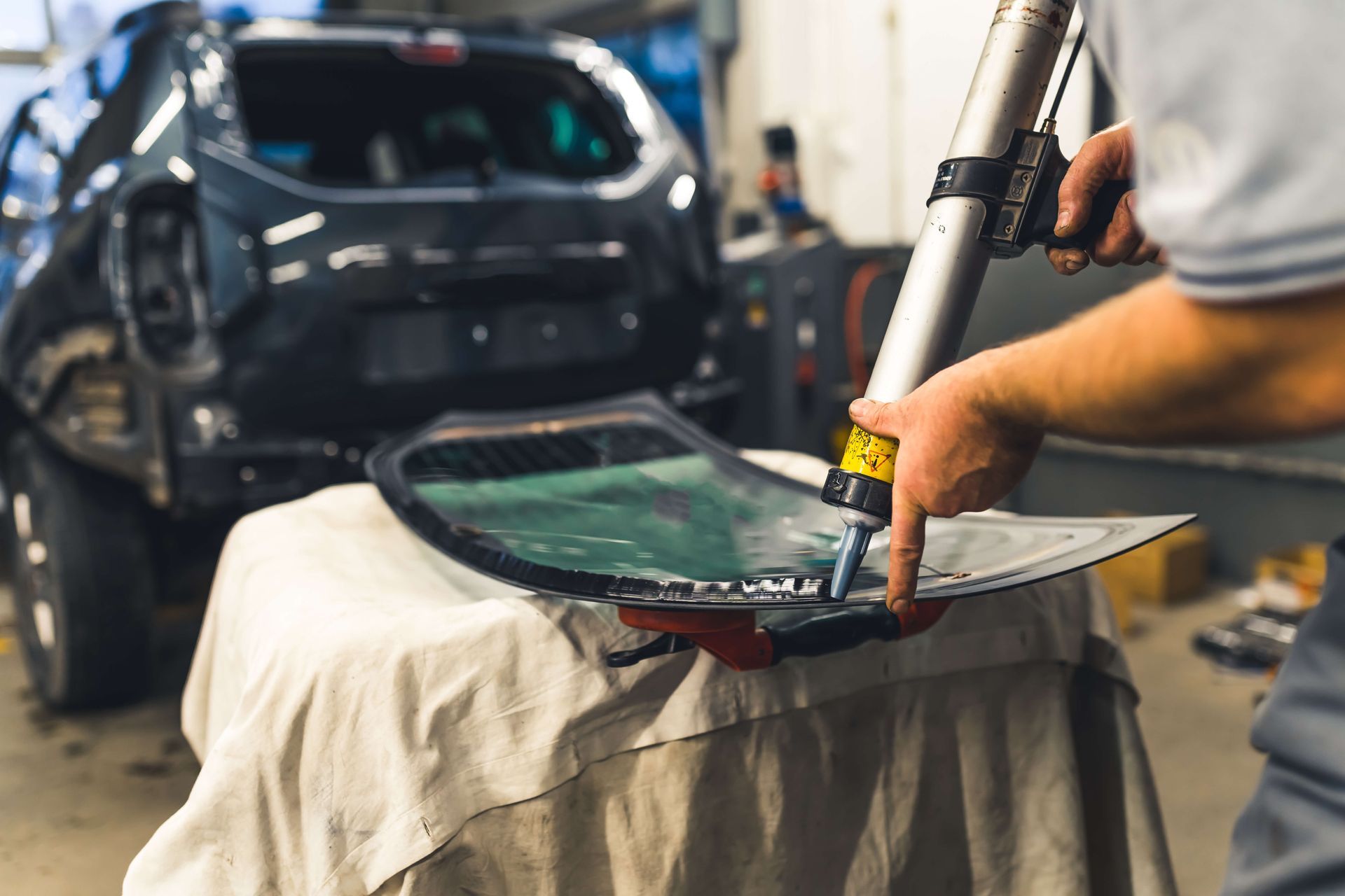 Put Windscreen Seal On Car Glass