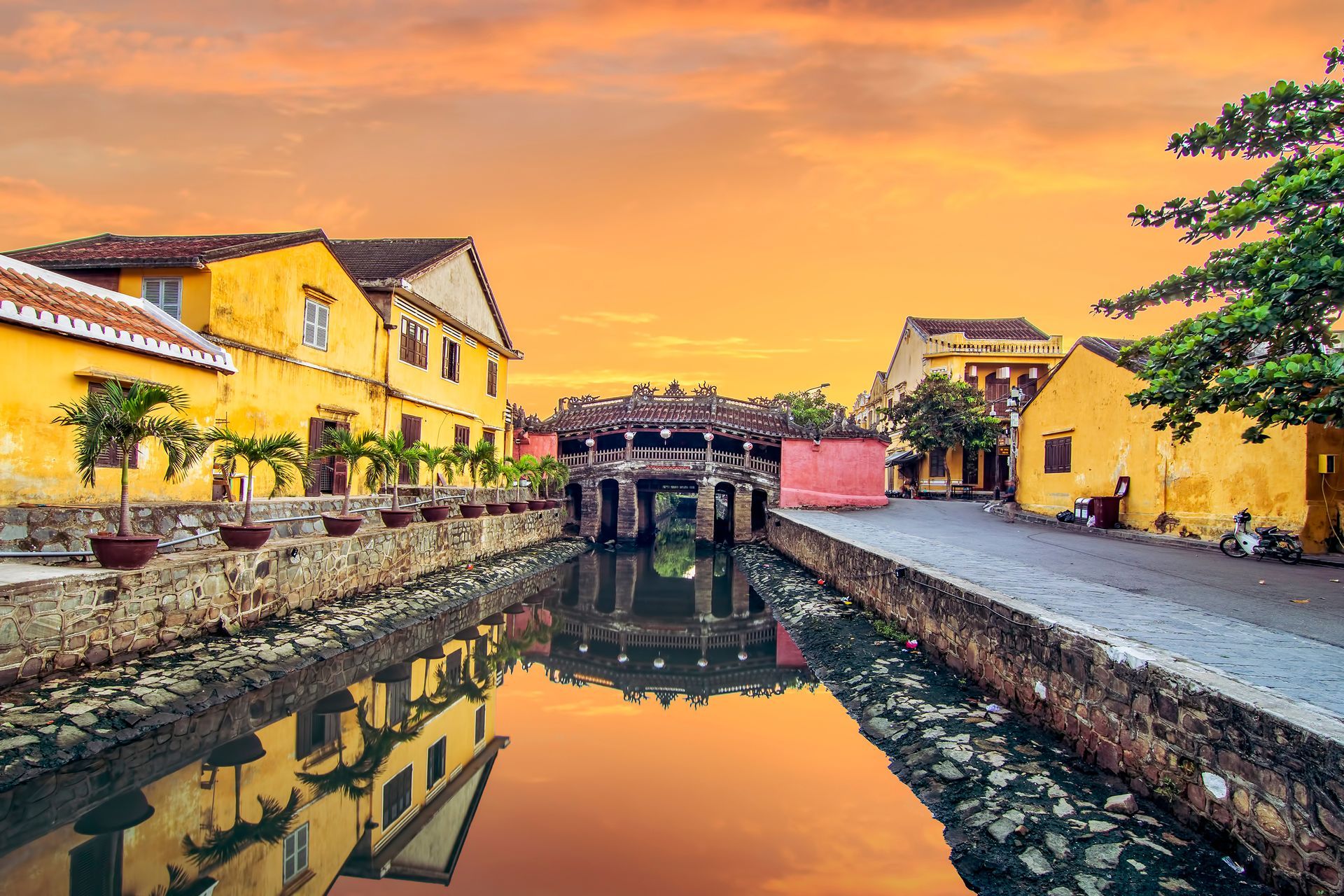 Việt Nam 11 ngày  - Hà Nội, Hạ Long, Tràng An, Đà Nẵng, Hội An, Bà Nà, Quy Nhơn, Cần Thơ