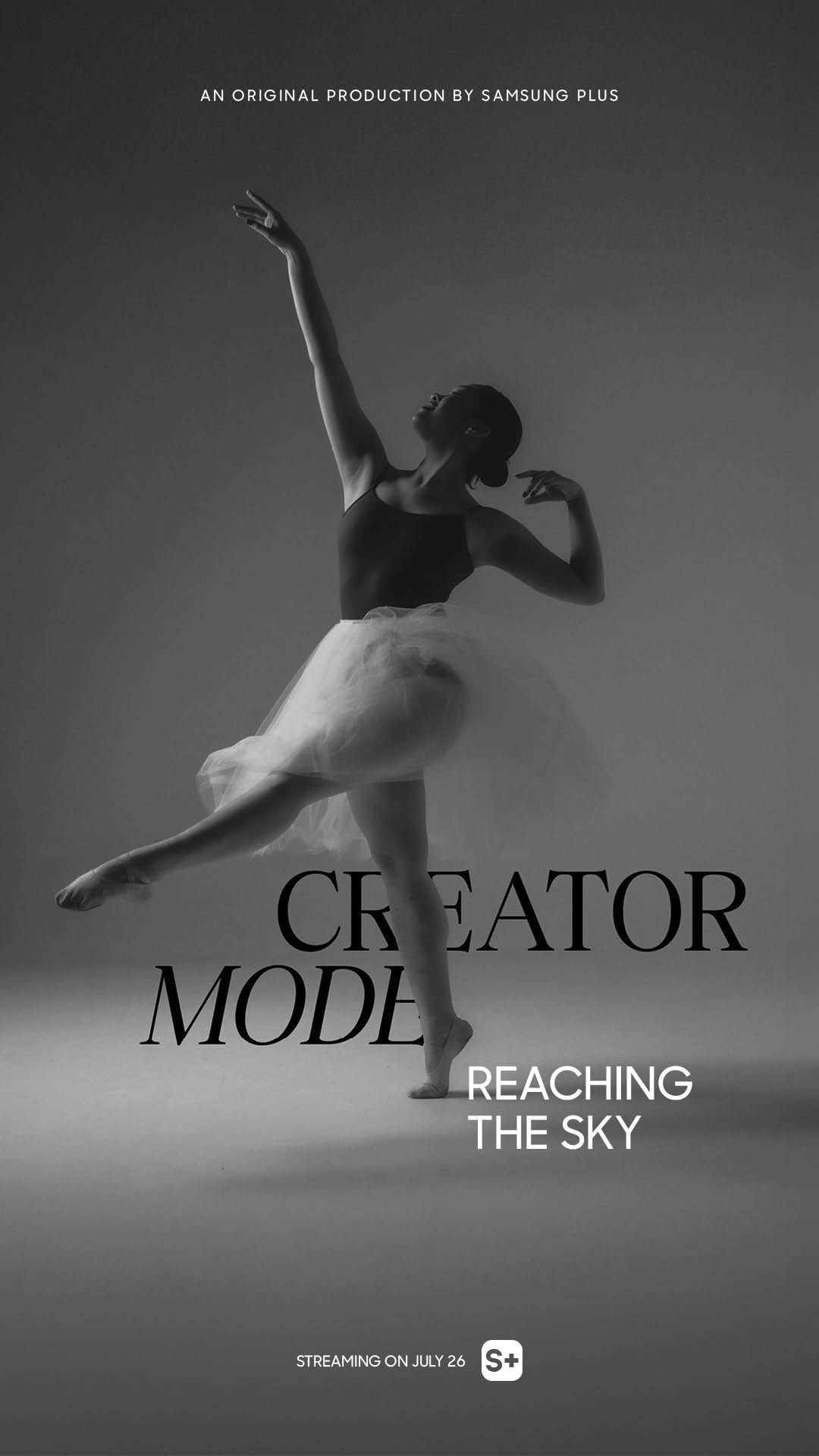 Schwarz-weißes Poster einer springenden Balletttänzerin mit dem Text „Creator Model“ und „Reaching the Sky“.