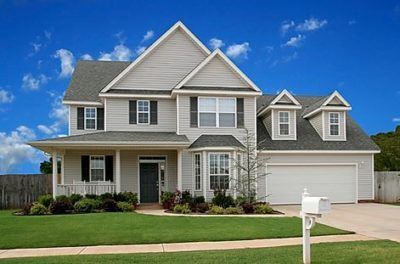 Residential Air Duct Cleaning in Toledo, OH | Pringle Mega-Vac Large beautiful house exterior