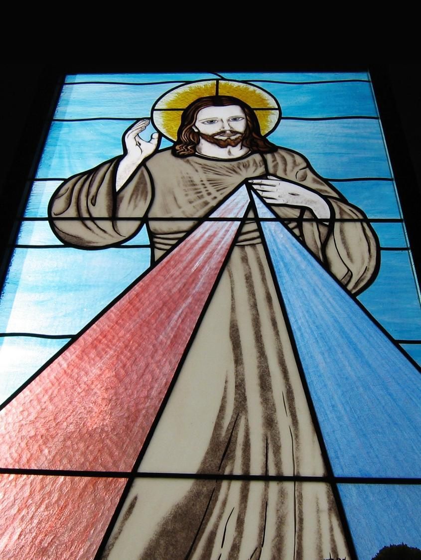 Vetrata colorata con immagine di Cristo