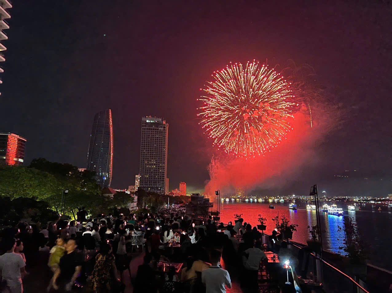 Modern luxury with the perfect vantage point for Da Nang’s most spectacular sky show.