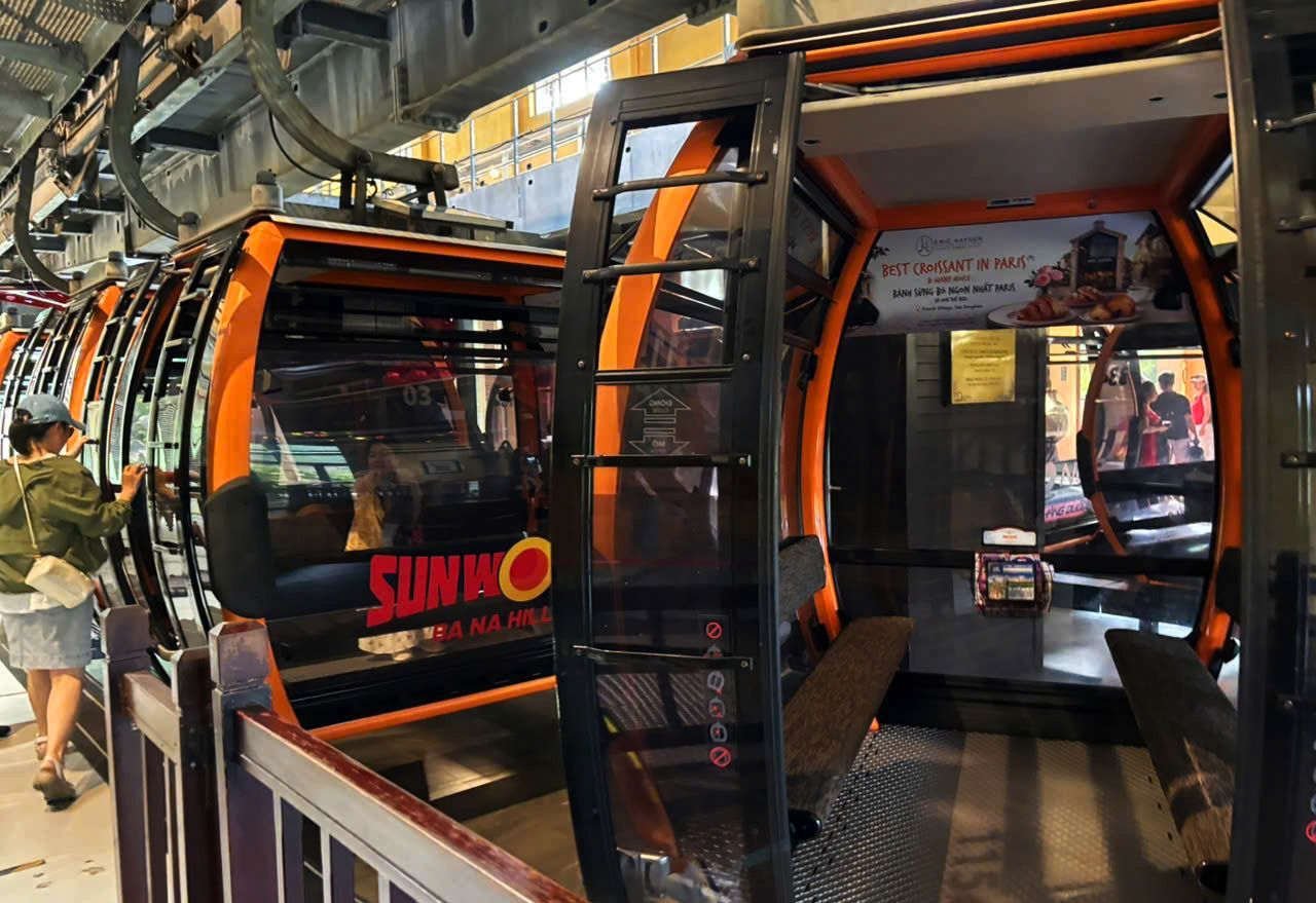 Cable cars in Ba Na Hills