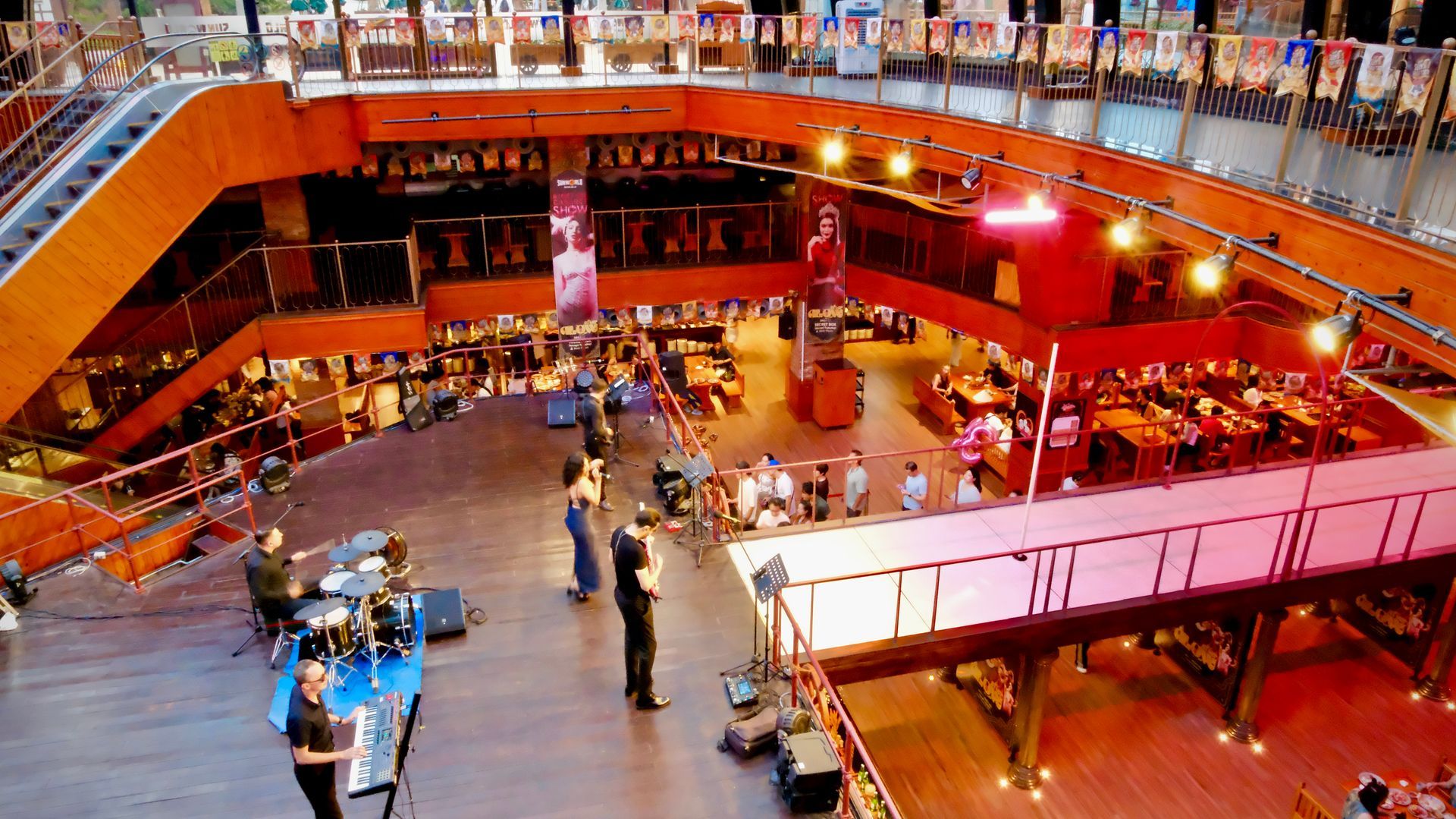 Buffet dinner at Beer Plaza restaurant