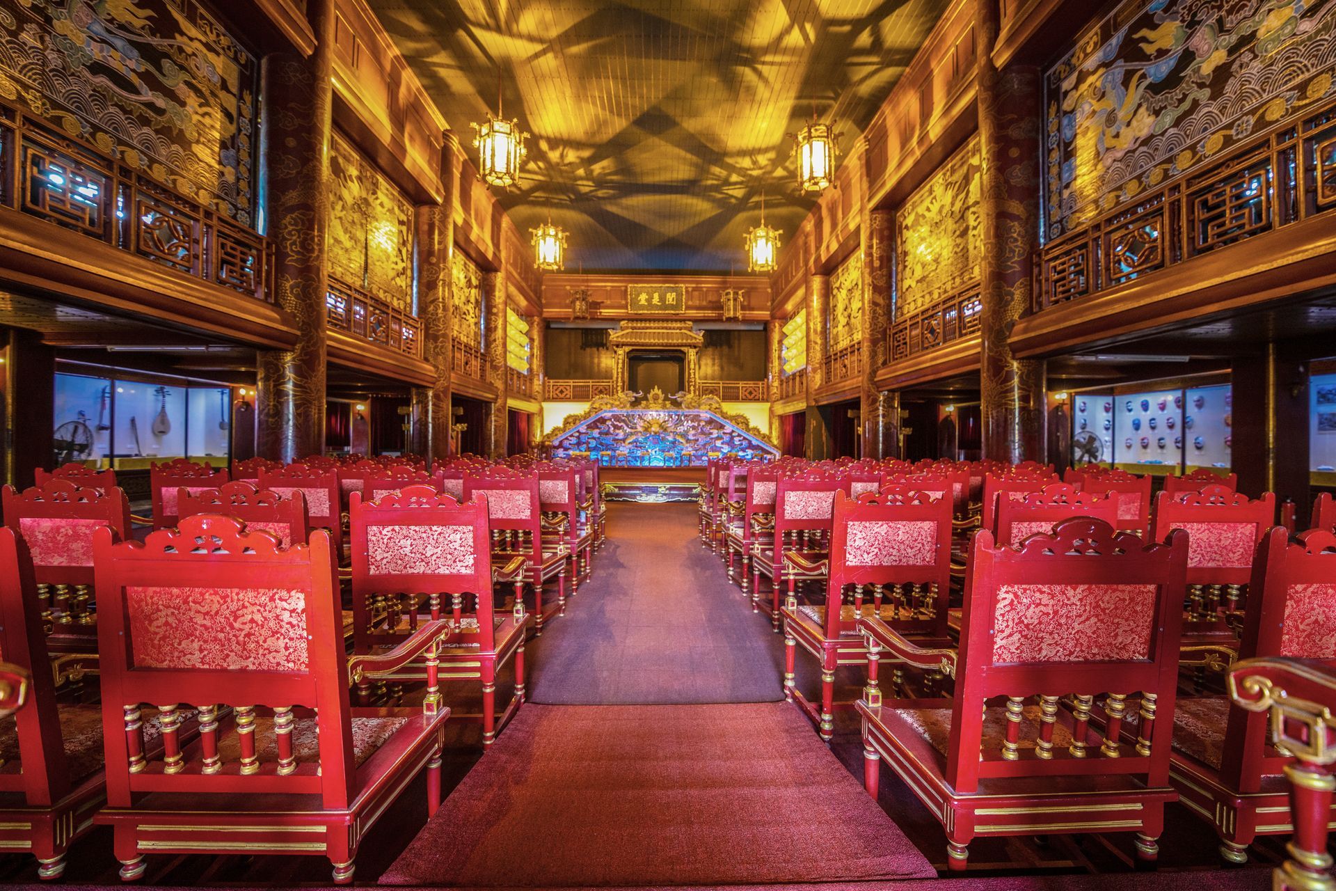 Duyet Thi Duong Theater where you can enjoy royal court music