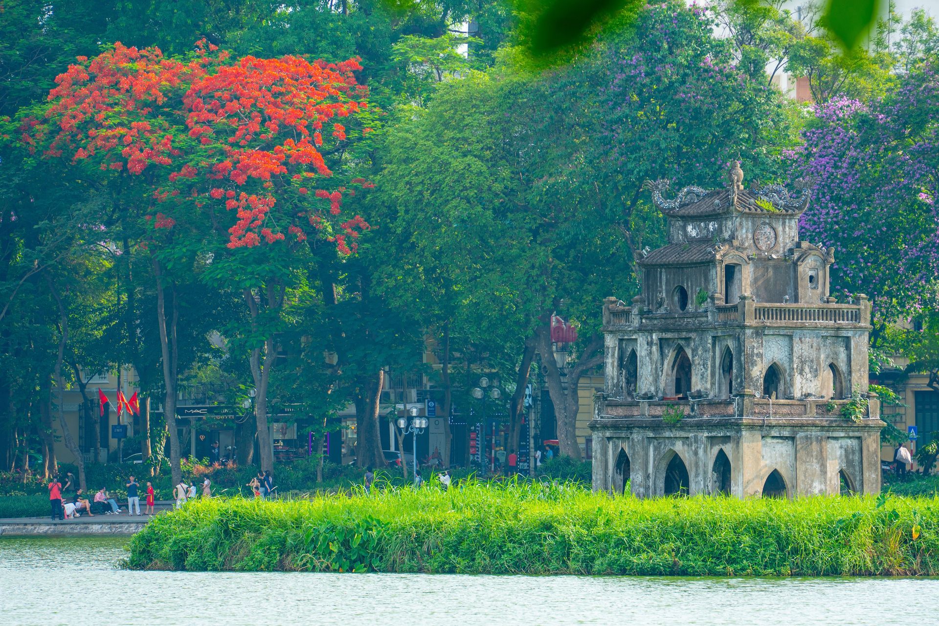 Hoan Kiem lake in the central of Hanoi