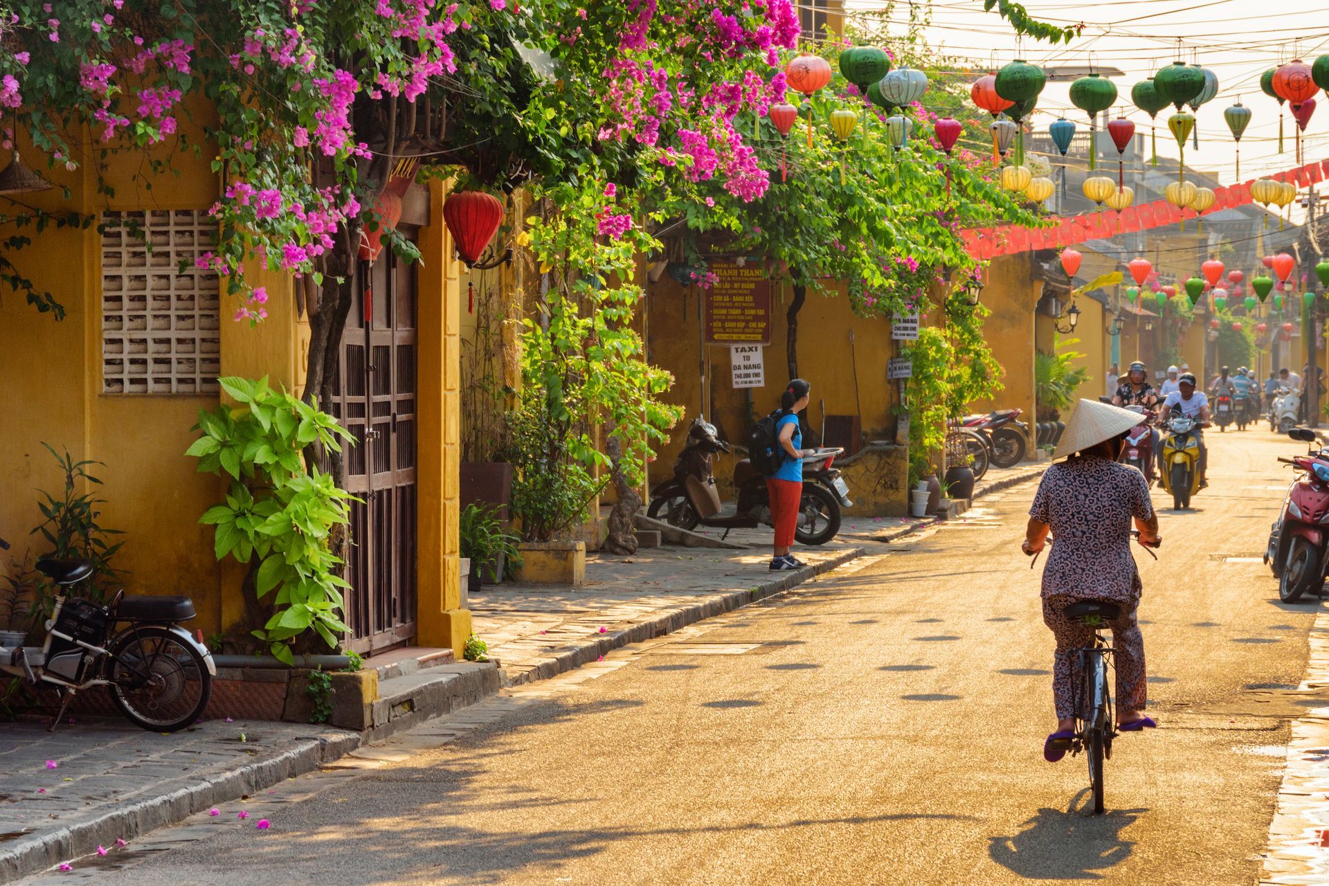 A late afternoon bathed in sunlight in Hoi An.