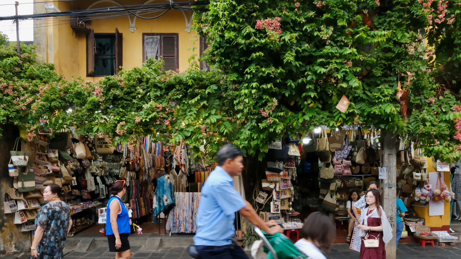 All the shops have the same vintage style of ancient town.