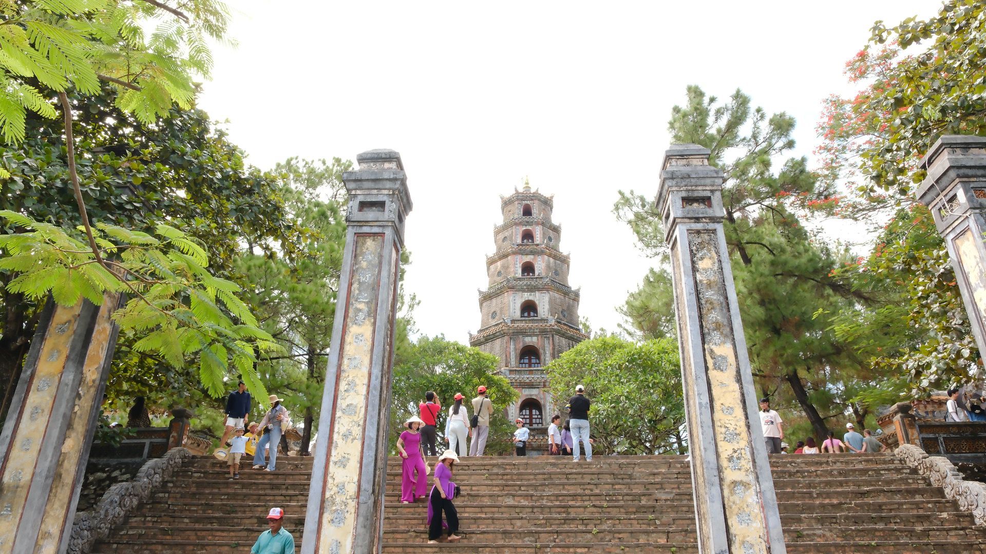 Thien Mu Pagoda 