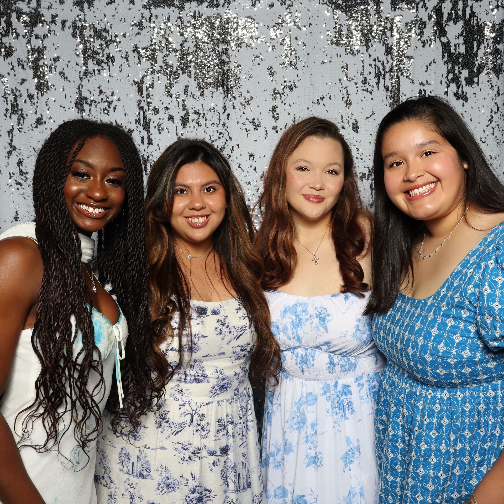 Professional DSLR print photo booth with studio lighting setup