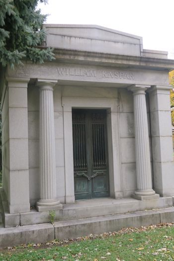 CWWilliamKasparVault350 CWWilliamKasparVault350